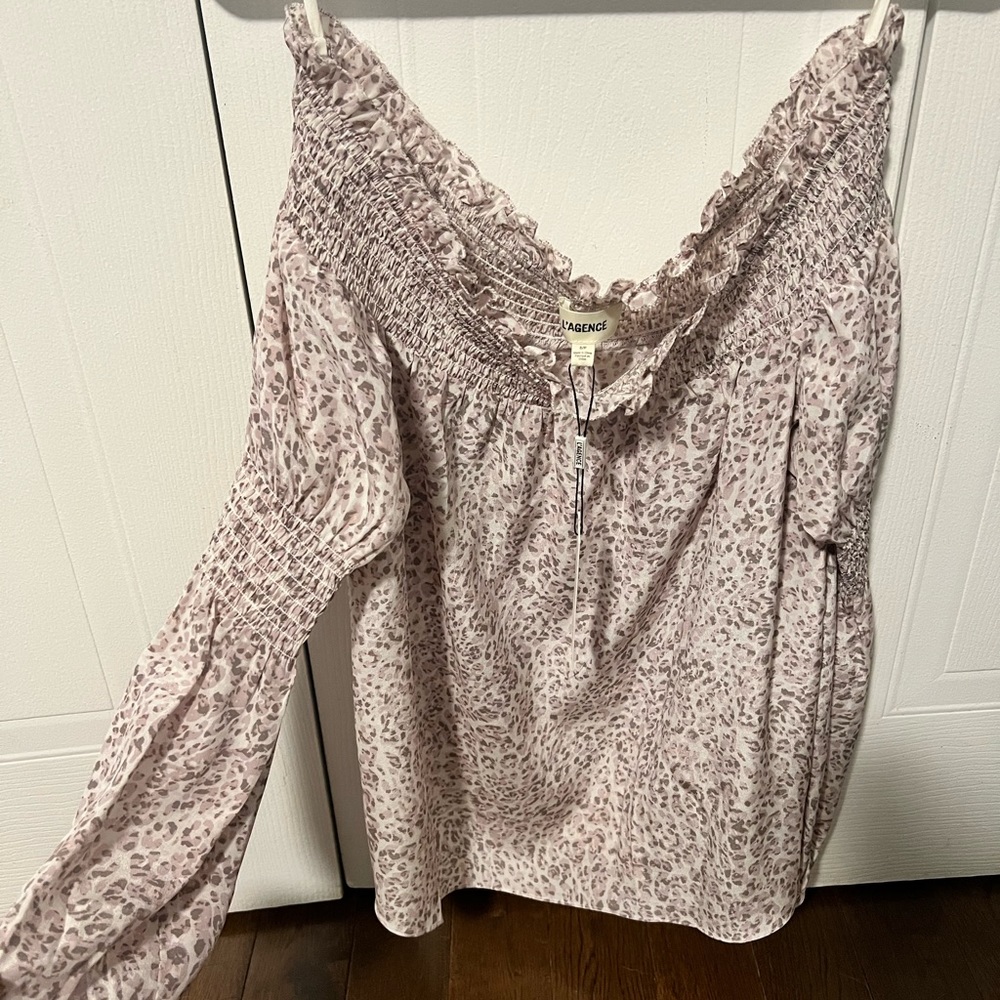 L’agence off shoulder 100%silk top